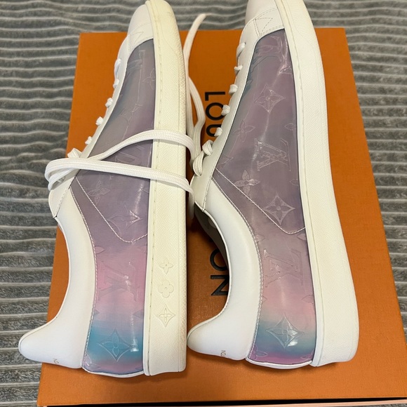 Louis Vuitton Luxembourg Low Top Sneakers only worn once. LV size 9.5  US10.5/11 - Picture 2 of 11